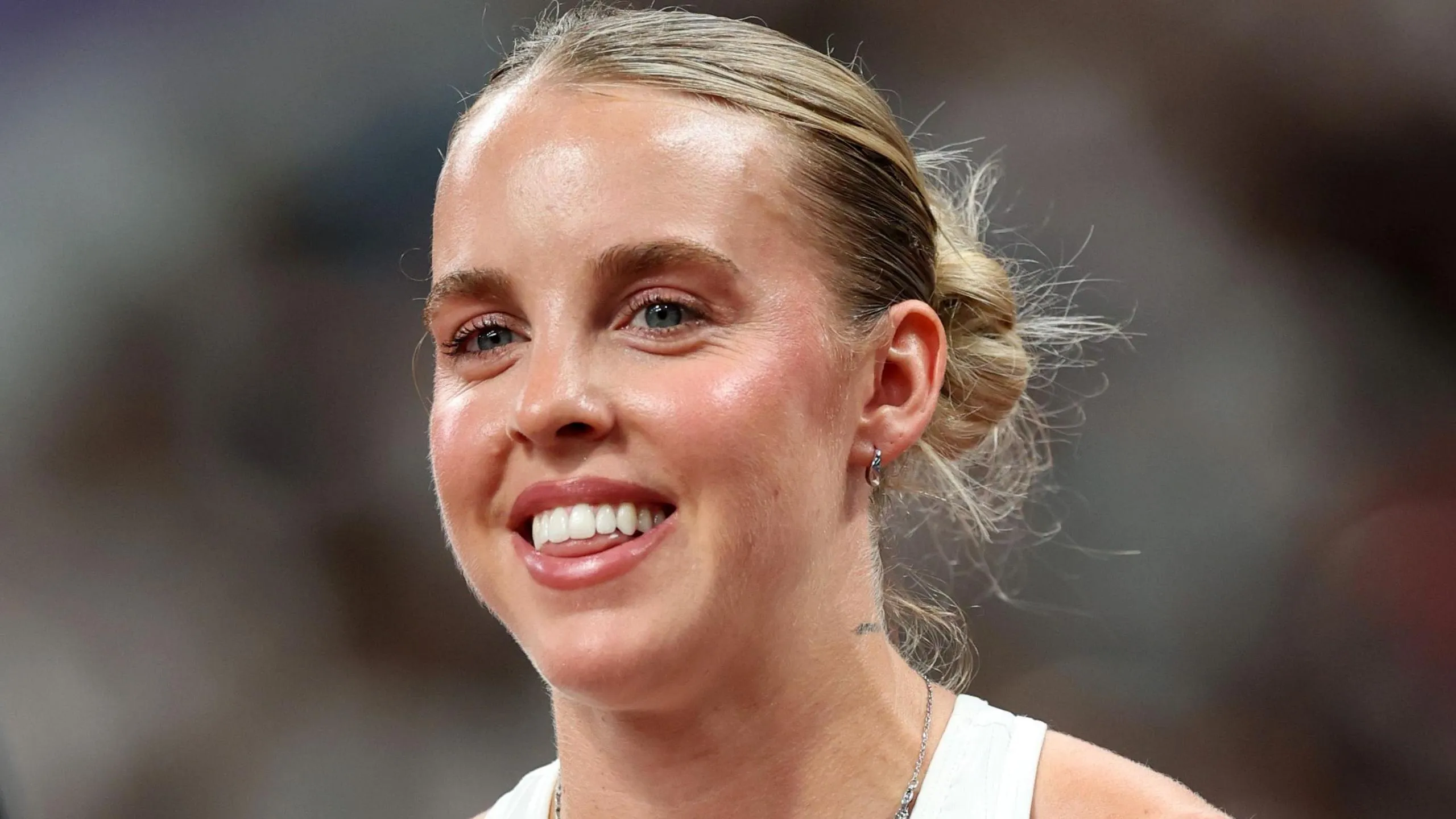 The British star Kicks off World Title Bid with Strong Performance